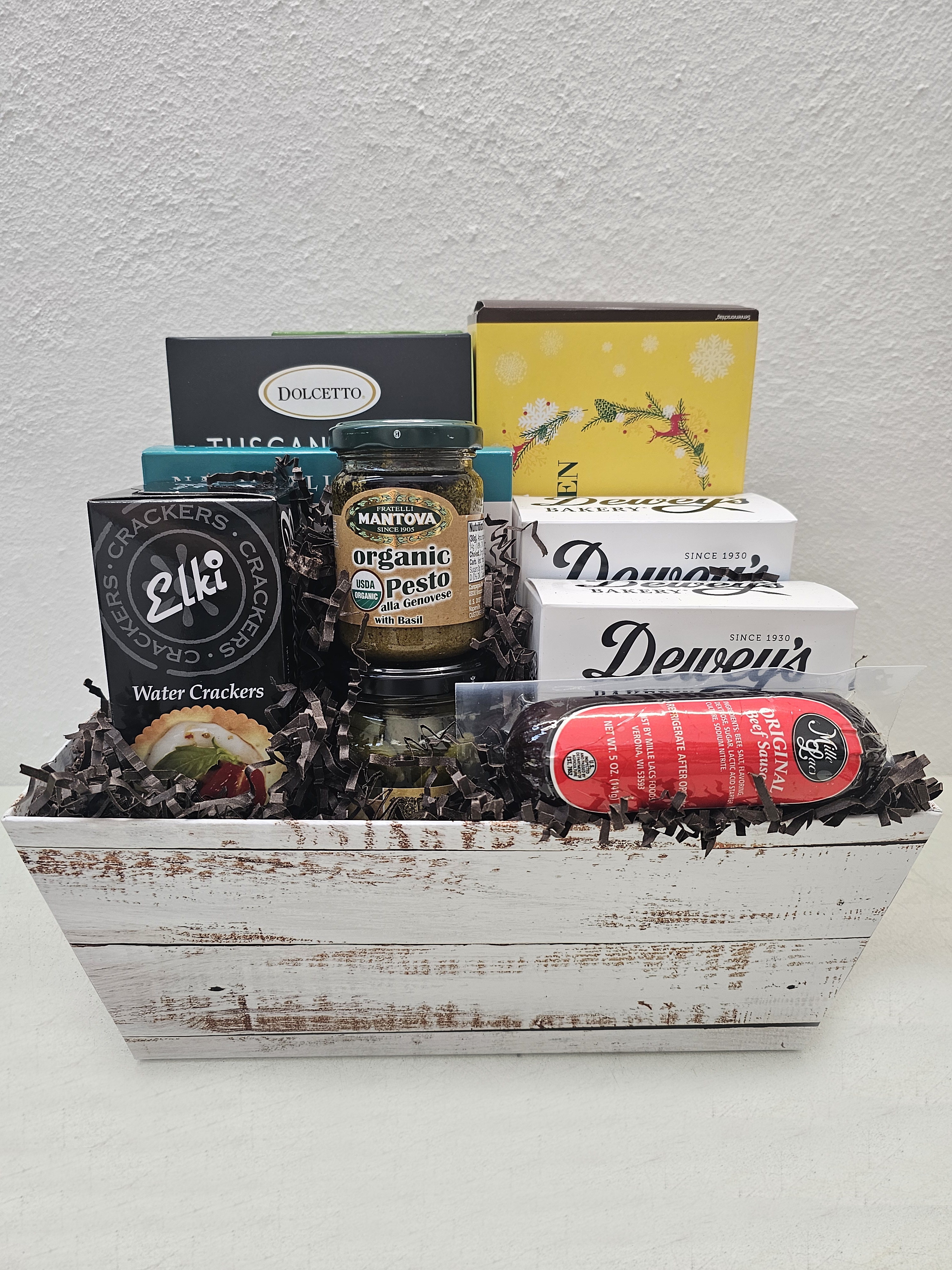 Lovely Holiday Gift Baskets